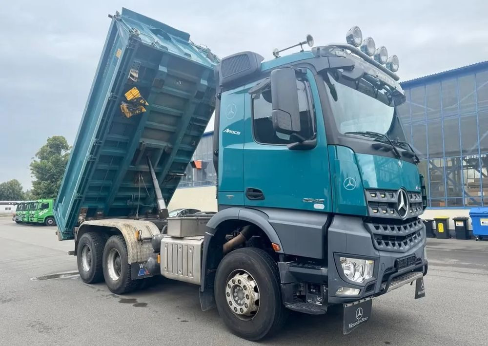 Mercedes-Benz Arocs 2646 6x4 – Wywrotka trójstronna Meiller / Bordmatik / Euro6 - Sklápěč: obrázek 2 Mercedes-Benz Arocs 2646 6x4 – Wywrotka trójstronna Meiller / Bordmatik / Euro6 - Sklápěč: obrázek 2
