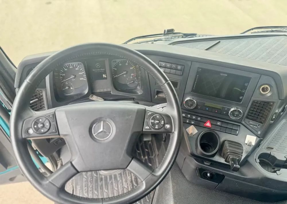 Sklápěč Mercedes-Benz Arocs 2646 6x4 – Wywrotka trójstronna Meiller / Bordmatik / Euro6: obrázek 13 Sklápěč Mercedes-Benz Arocs 2646 6x4 – Wywrotka trójstronna Meiller / Bordmatik / Euro6: obrázek 13