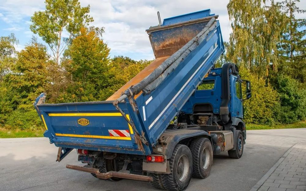 Mercedes-Benz Arocs 2652 6x4 – Wywrotka trójstronna Meiller z Bordmatik (Euro 6) - Sklápěč: obrázek 3 Mercedes-Benz Arocs 2652 6x4 – Wywrotka trójstronna Meiller z Bordmatik (Euro 6) - Sklápěč: obrázek 3