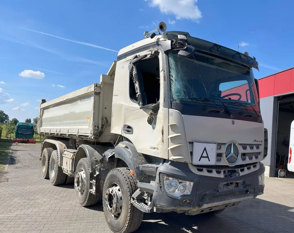 Mercedes-Benz Arocs 3246 / 8x4 / Trójstronna Wywrotka / Bordmatic / Euro 6 / Uszkodzony - Sklápěč: obrázek 2 Mercedes-Benz Arocs 3246 / 8x4 / Trójstronna Wywrotka / Bordmatic / Euro 6 / Uszkodzony - Sklápěč: obrázek 2
