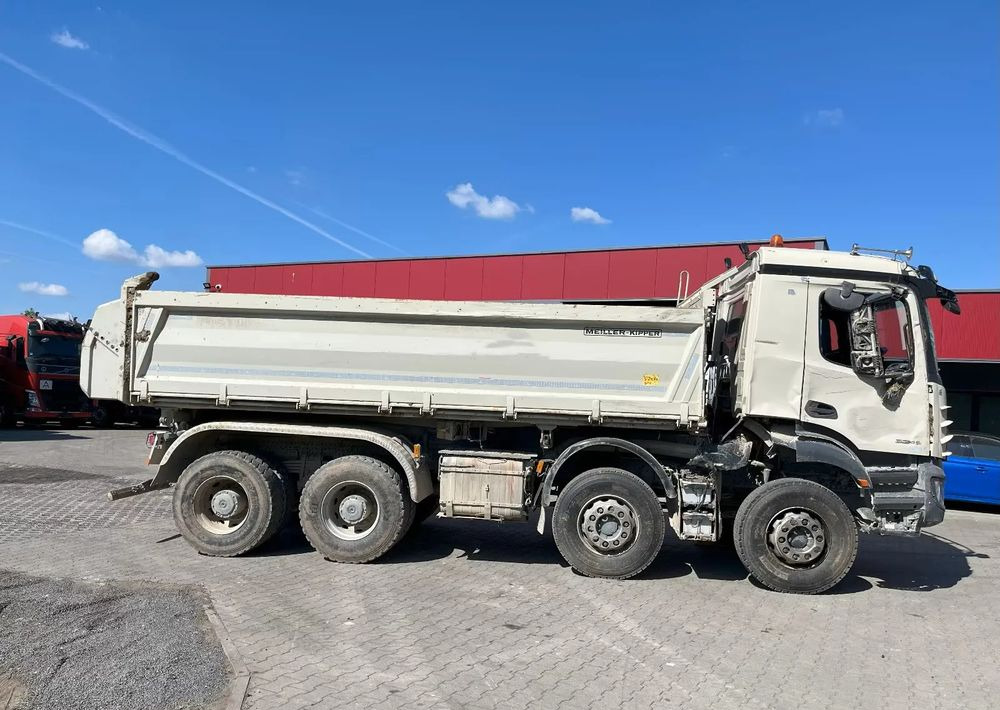 Mercedes-Benz Arocs 3246 / 8x4 / Trójstronna Wywrotka / Bordmatic / Euro 6 / Uszkodzony - Sklápěč: obrázek 5 Mercedes-Benz Arocs 3246 / 8x4 / Trójstronna Wywrotka / Bordmatic / Euro 6 / Uszkodzony - Sklápěč: obrázek 5