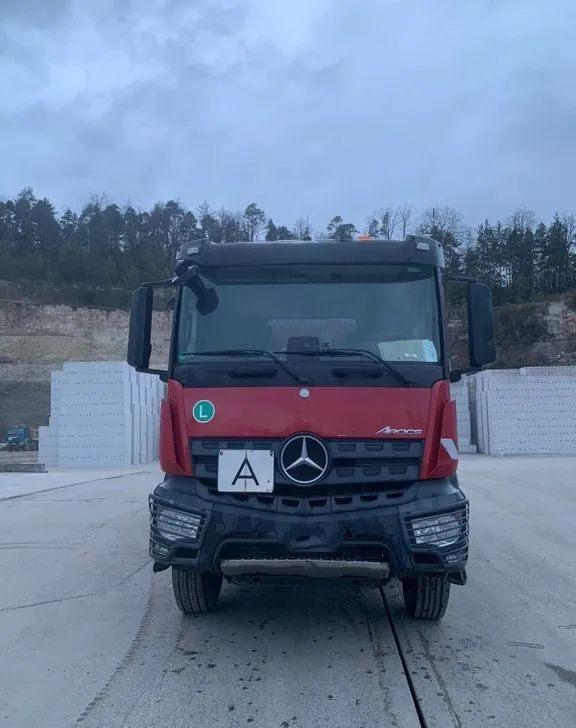 Mercedes-Benz Arocs 4146 8x4 | Wywrotka Trójstronna | 460 KM | Euro 6 | Retarder | - Sklápěč: obrázek 3 Mercedes-Benz Arocs 4146 8x4 | Wywrotka Trójstronna | 460 KM | Euro 6 | Retarder | - Sklápěč: obrázek 3