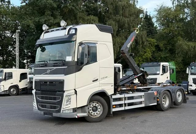 Volvo FH 540 / 6x2/  HIAB XR21SL56 Hakowiec / Euro 6 / Automat / Zawieszenie: Pneumatyczne / Retarder - Hákový nosič kontejnerů: obrázek 1 Volvo FH 540 / 6x2/  HIAB XR21SL56 Hakowiec / Euro 6 / Automat / Zawieszenie: Pneumatyczne / Retarder - Hákový nosič kontejnerů: obrázek 1