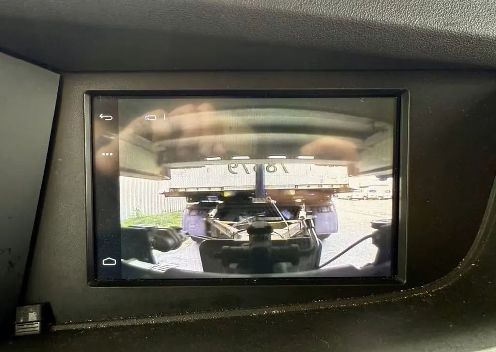 Plachtový nákladní auto Volvo FH460 6x2 BDF | Hydrauliczna platforma załadunkowa | Ogrzewanie postojowe | Automatyczna skrzynia | Euro 6d: obrázek 19 Plachtový nákladní auto Volvo FH460 6x2 BDF | Hydrauliczna platforma załadunkowa | Ogrzewanie postojowe | Automatyczna skrzynia | Euro 6d: obrázek 19