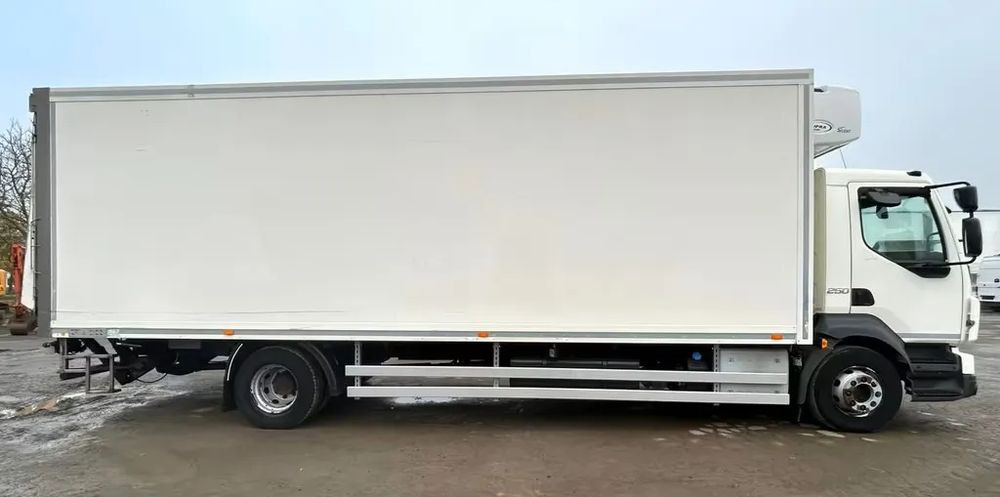 Chladírenský nákladní automobil Volvo FL 250 | Chłodnia Carrier Supra -30°C | Hydrauliczna platforma załadunkowa | ogrzewanie postojowe | 187 654 km | Automatyczna skrzynia | Euro 6 |4x2: obrázek 6 Chladírenský nákladní automobil Volvo FL 250 | Chłodnia Carrier Supra -30°C | Hydrauliczna platforma załadunkowa | ogrzewanie postojowe | 187 654 km | Automatyczna skrzynia | Euro 6 |4x2: obrázek 6