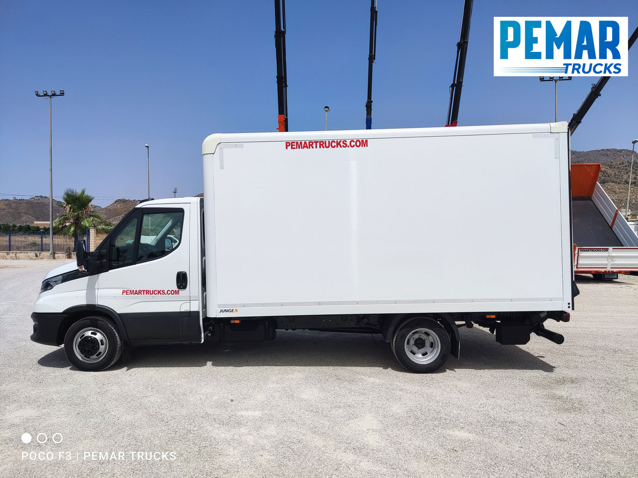 Dodávka skřín IVECO DAILY 35C16 CAJA CERRADA DOBLE RUEDA: obrázek 8 Dodávka skřín IVECO DAILY 35C16 CAJA CERRADA DOBLE RUEDA: obrázek 8
