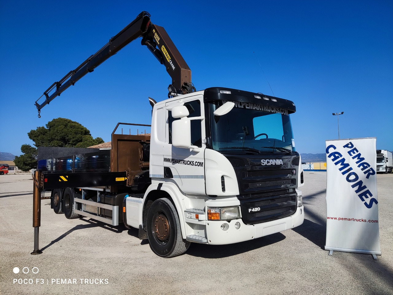 SCANIA P 420 6X2 GRUA CAJA FIJA - Kontejnérový podvozek/ Výměnná nástavba, Auto s hydraulickou rukou: obrázek 3 SCANIA P 420 6X2 GRUA CAJA FIJA - Kontejnérový podvozek/ Výměnná nástavba, Auto s hydraulickou rukou: obrázek 3