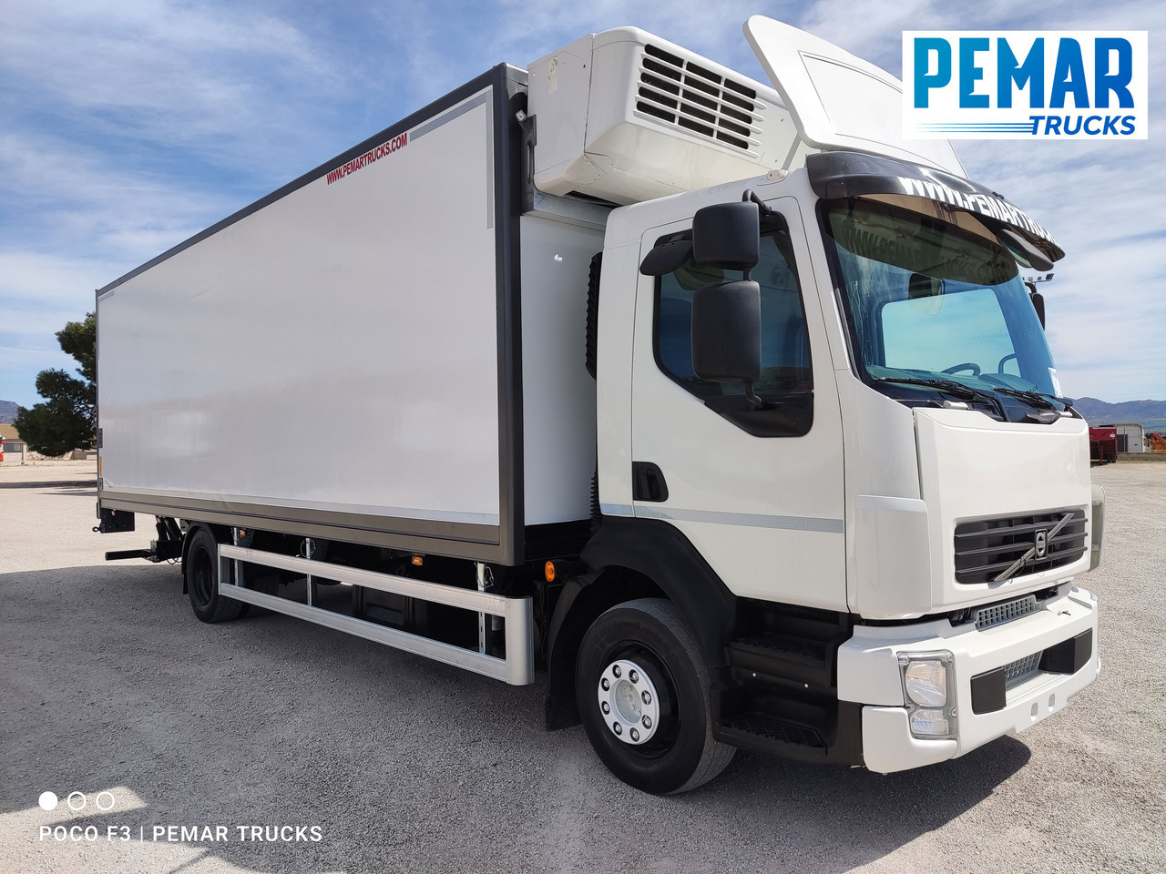VOLVO FL 240 FRIGORIFICO 14T - Chladírenský nákladní automobil: obrázek 4 VOLVO FL 240 FRIGORIFICO 14T - Chladírenský nákladní automobil: obrázek 4