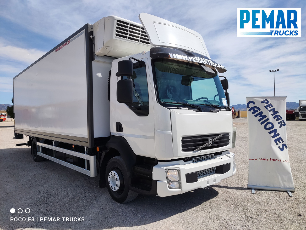 VOLVO FL 240 FRIGORIFICO 14T - Chladírenský nákladní automobil: obrázek 3 VOLVO FL 240 FRIGORIFICO 14T - Chladírenský nákladní automobil: obrázek 3