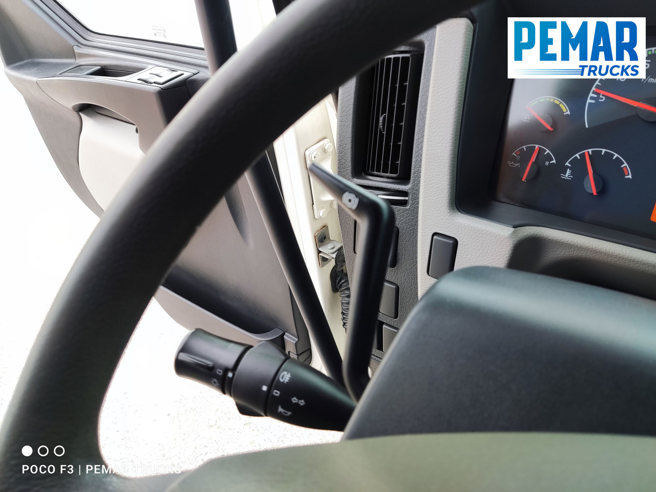 Chladírenský nákladní automobil VOLVO FL 240 FRIGORIFICO 14T: obrázek 31