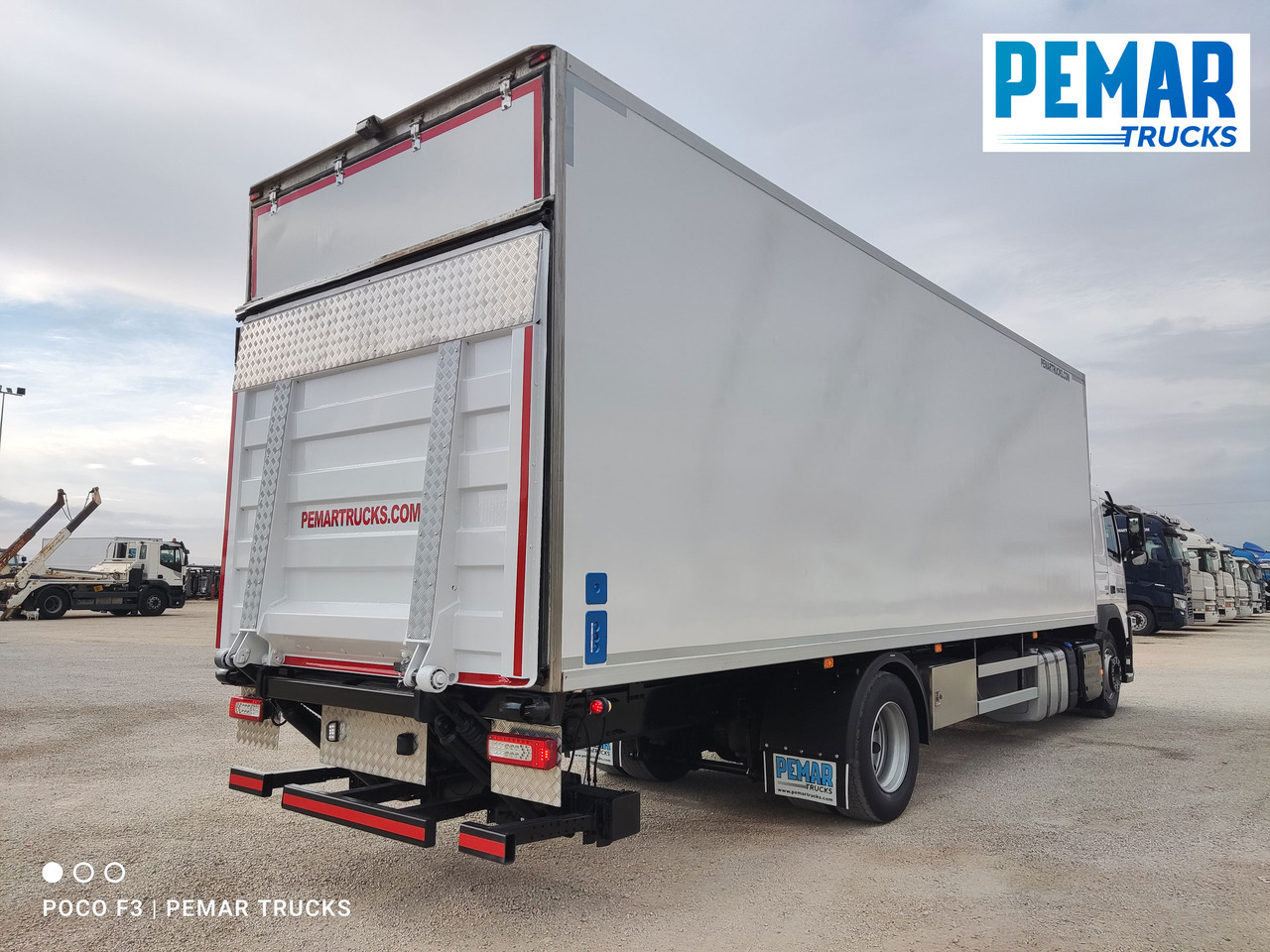 VOLVO FM 330 4X2 FRIGORIFICO 18T EURO 6 - Chladírenský nákladní automobil: obrázek 5 VOLVO FM 330 4X2 FRIGORIFICO 18T EURO 6 - Chladírenský nákladní automobil: obrázek 5