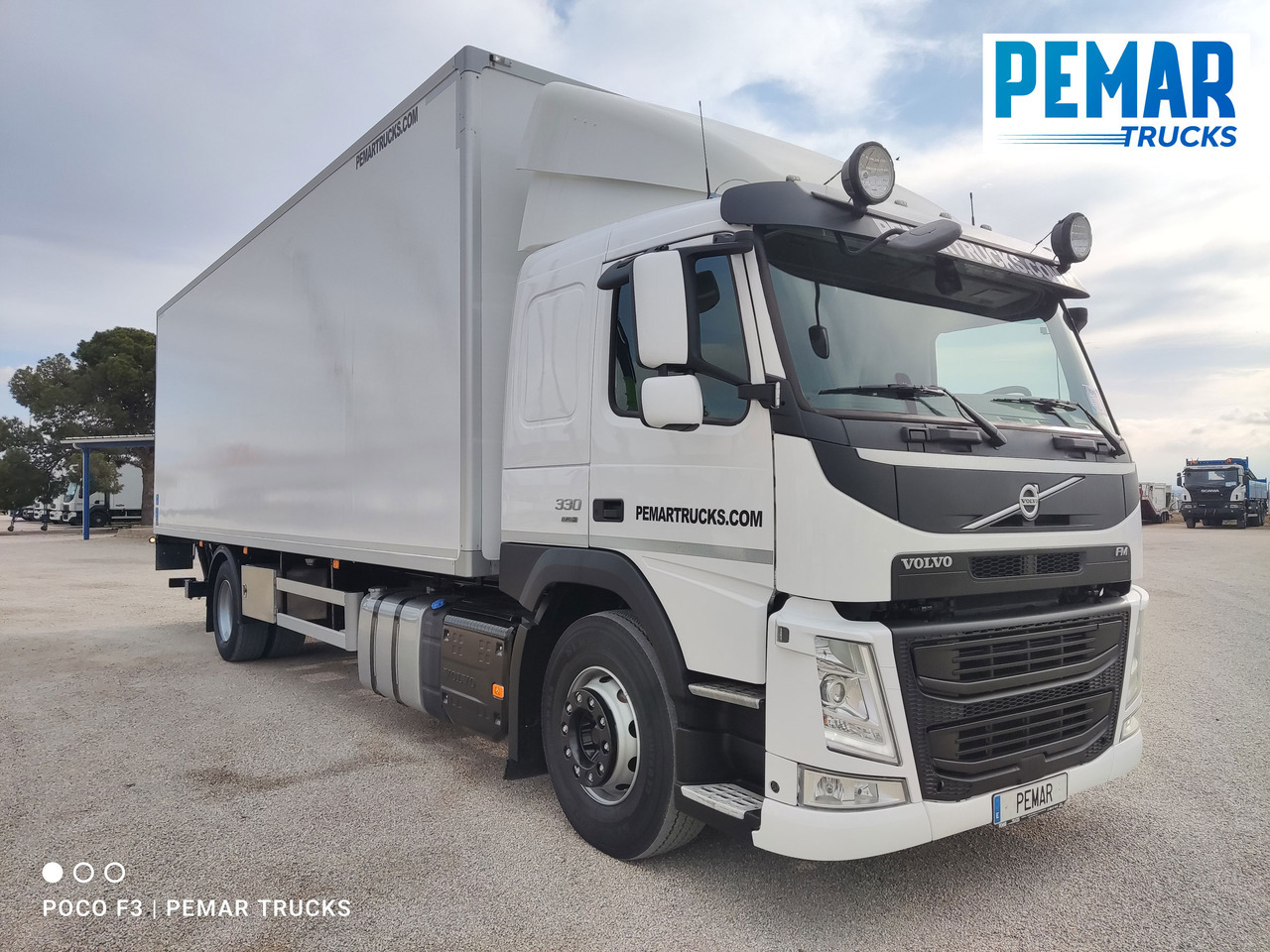VOLVO FM 330 4X2 FRIGORIFICO EURO 6 - Chladírenský nákladní automobil: obrázek 3 VOLVO FM 330 4X2 FRIGORIFICO EURO 6 - Chladírenský nákladní automobil: obrázek 3