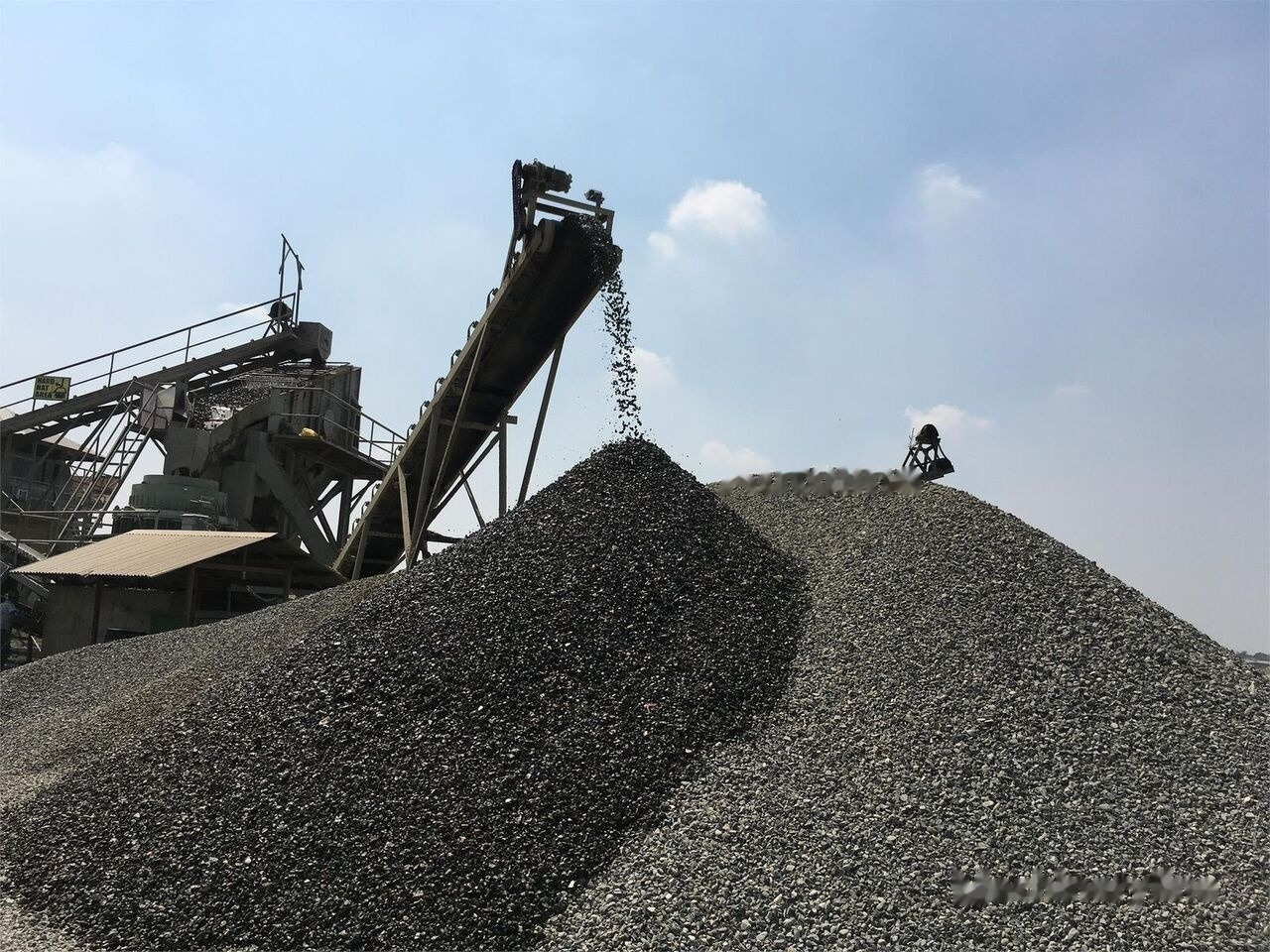 Kinglink 4.25 Ft Riverstone Cone Crusher KLF1300 - Kuželový drtič: obrázek 4 Kinglink 4.25 Ft Riverstone Cone Crusher KLF1300 - Kuželový drtič: obrázek 4