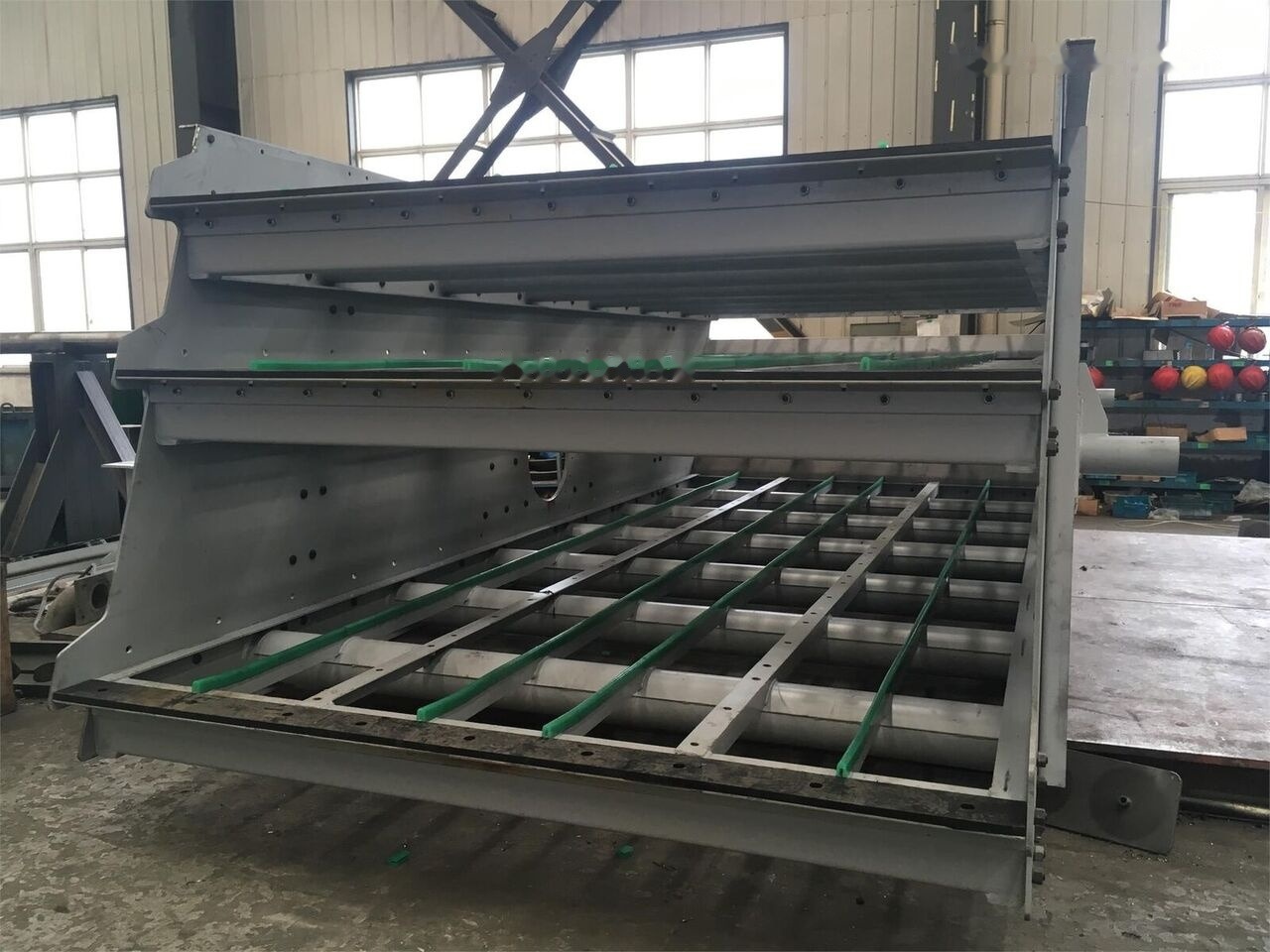 Kinglink Copper Ore Circular Vibrating Screen 3YA2160 | 200TPH - Třídič: obrázek 1 Kinglink Copper Ore Circular Vibrating Screen 3YA2160 | 200TPH - Třídič: obrázek 1