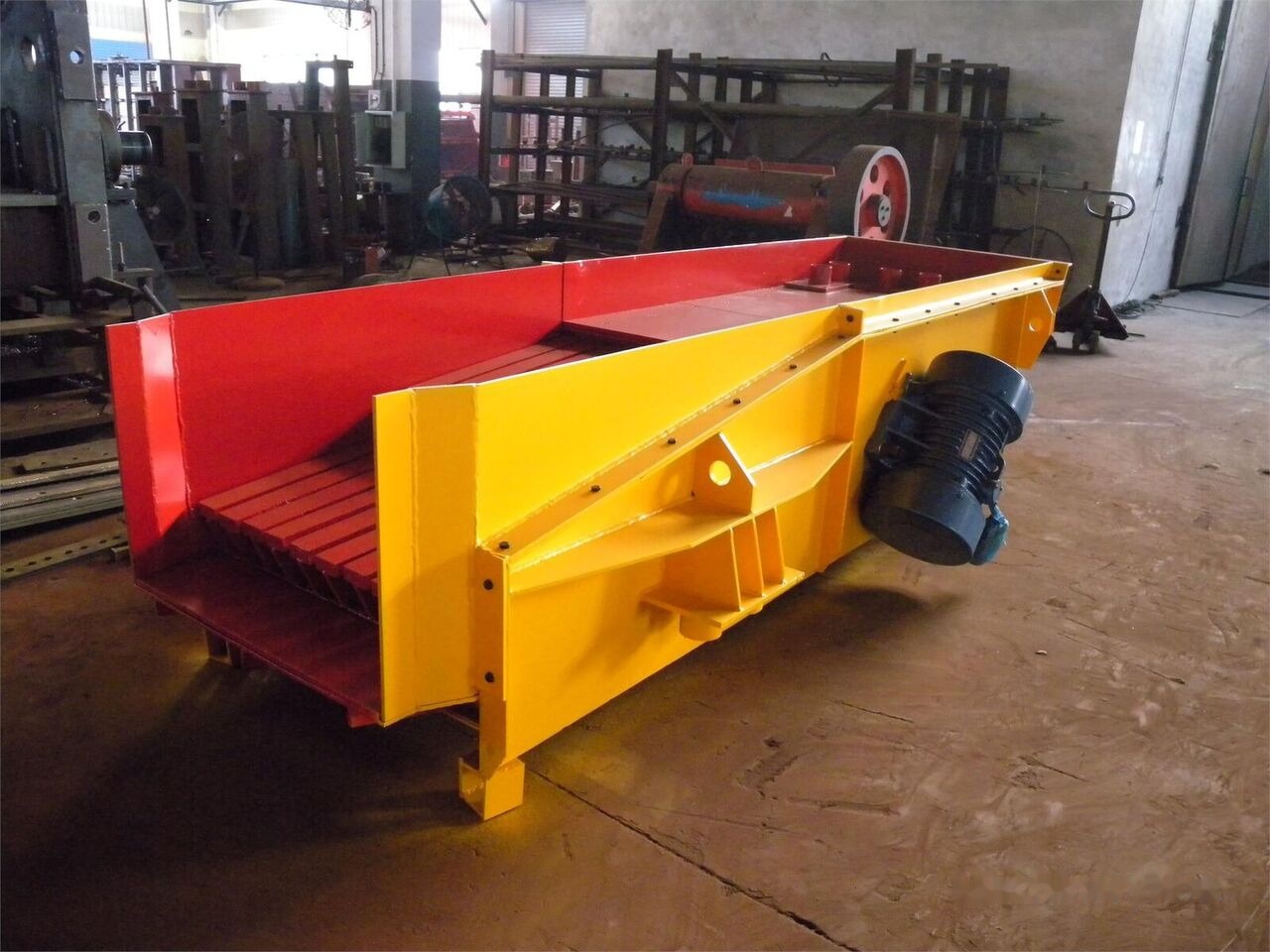 Kinglink GZD490x110 Vibrating Scalping Feeder | Scalper - Důlní stroj: obrázek 1 Kinglink GZD490x110 Vibrating Scalping Feeder | Scalper - Důlní stroj: obrázek 1