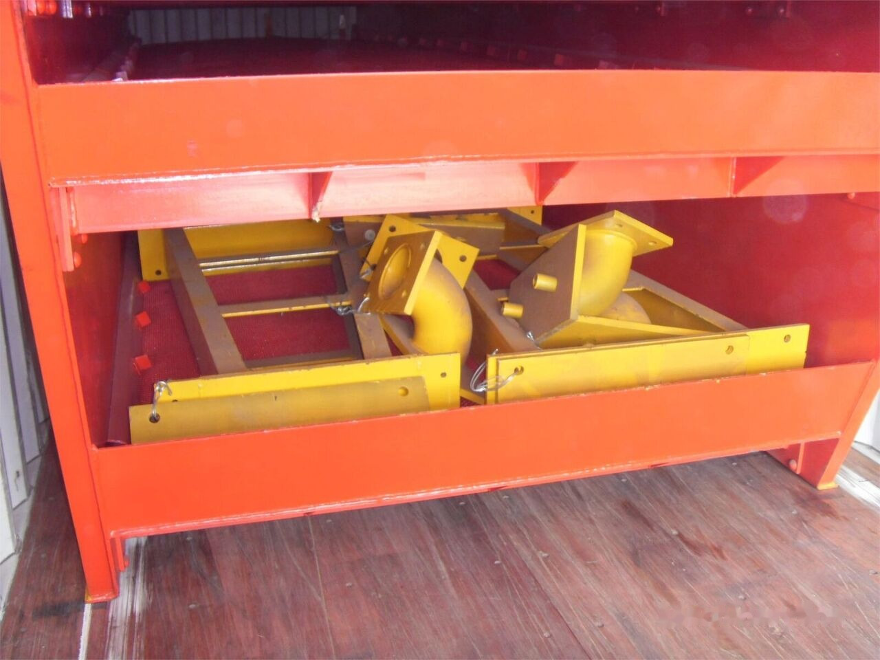Kinglink Gold Ore Vibrating Screen 3YA1860 | 200TPH - Třídič: obrázek 3 Kinglink Gold Ore Vibrating Screen 3YA1860 | 200TPH - Třídič: obrázek 3