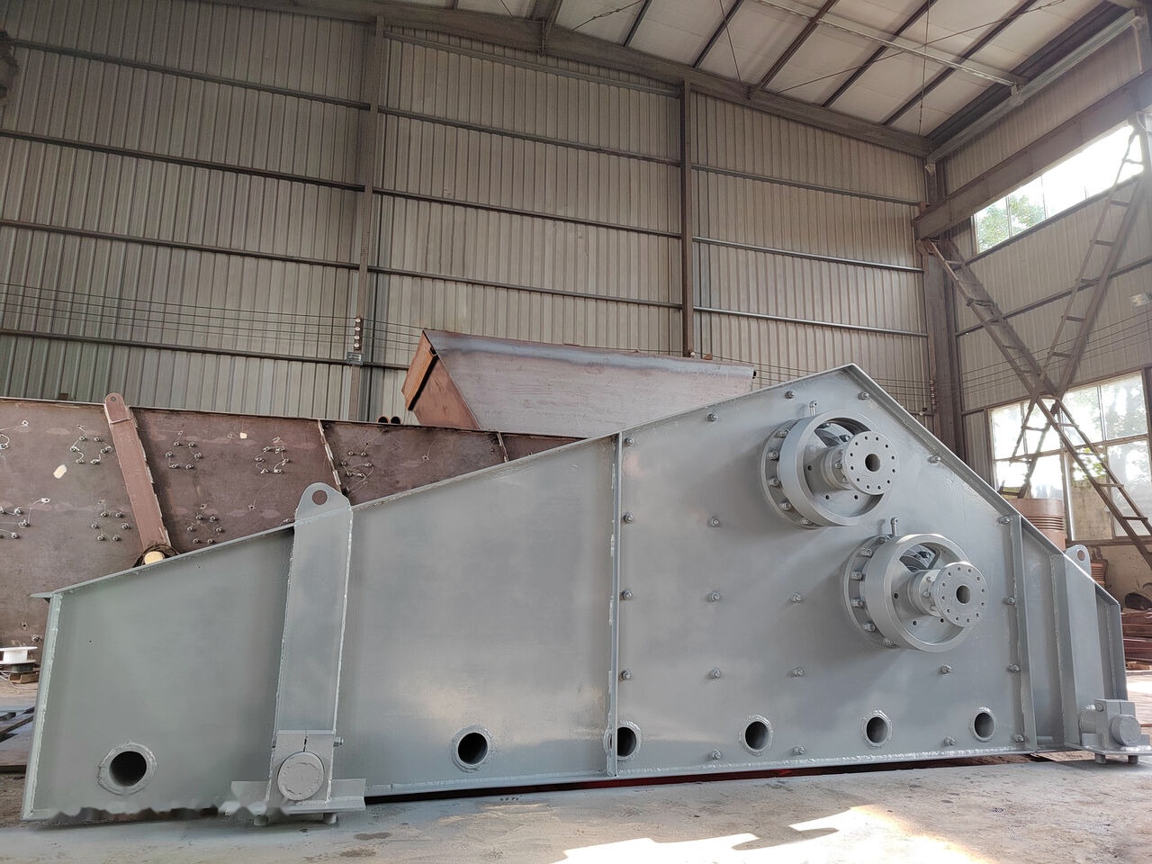 Kinglink High Frequency Sand Dewatering Screen - Drticí zařízení: obrázek 2 Kinglink High Frequency Sand Dewatering Screen - Drticí zařízení: obrázek 2