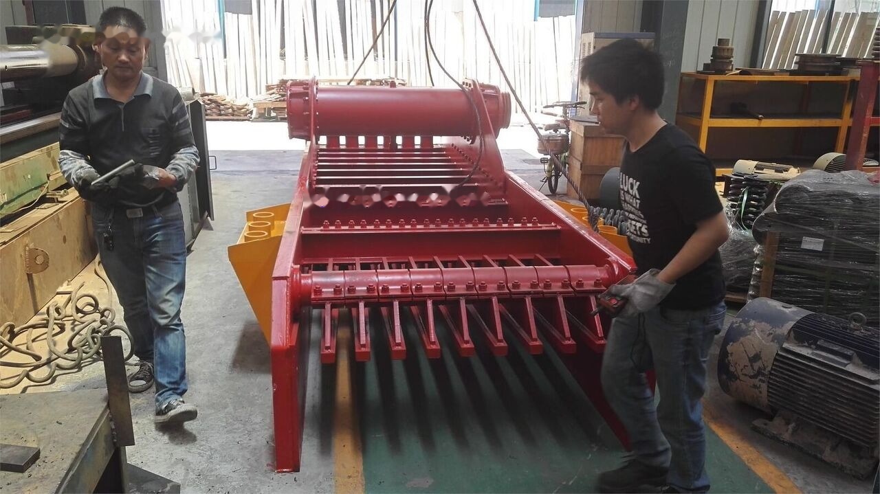 Kinglink High quality Vibrating feeder ZSW600x150 - Důlní stroj: obrázek 4 Kinglink High quality Vibrating feeder ZSW600x150 - Důlní stroj: obrázek 4