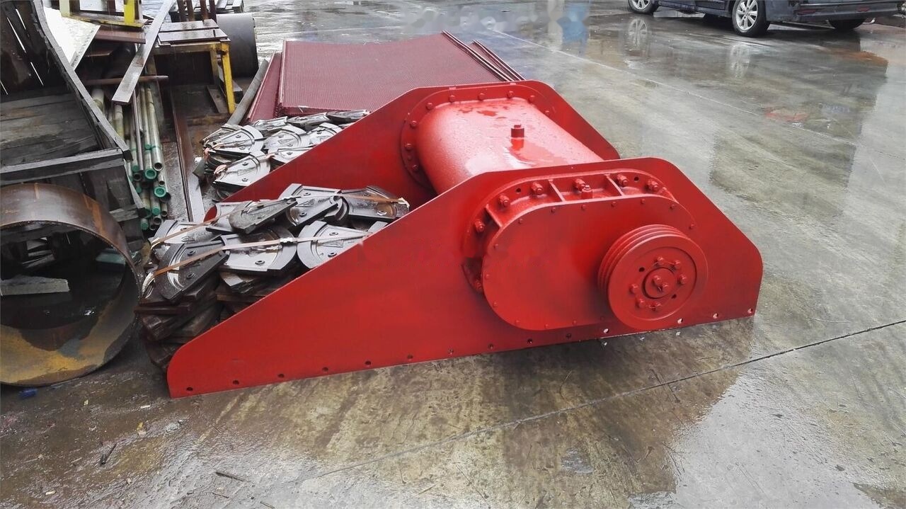 Kinglink High quality Vibrating feeder ZSW600x150 - Důlní stroj: obrázek 5 Kinglink High quality Vibrating feeder ZSW600x150 - Důlní stroj: obrázek 5