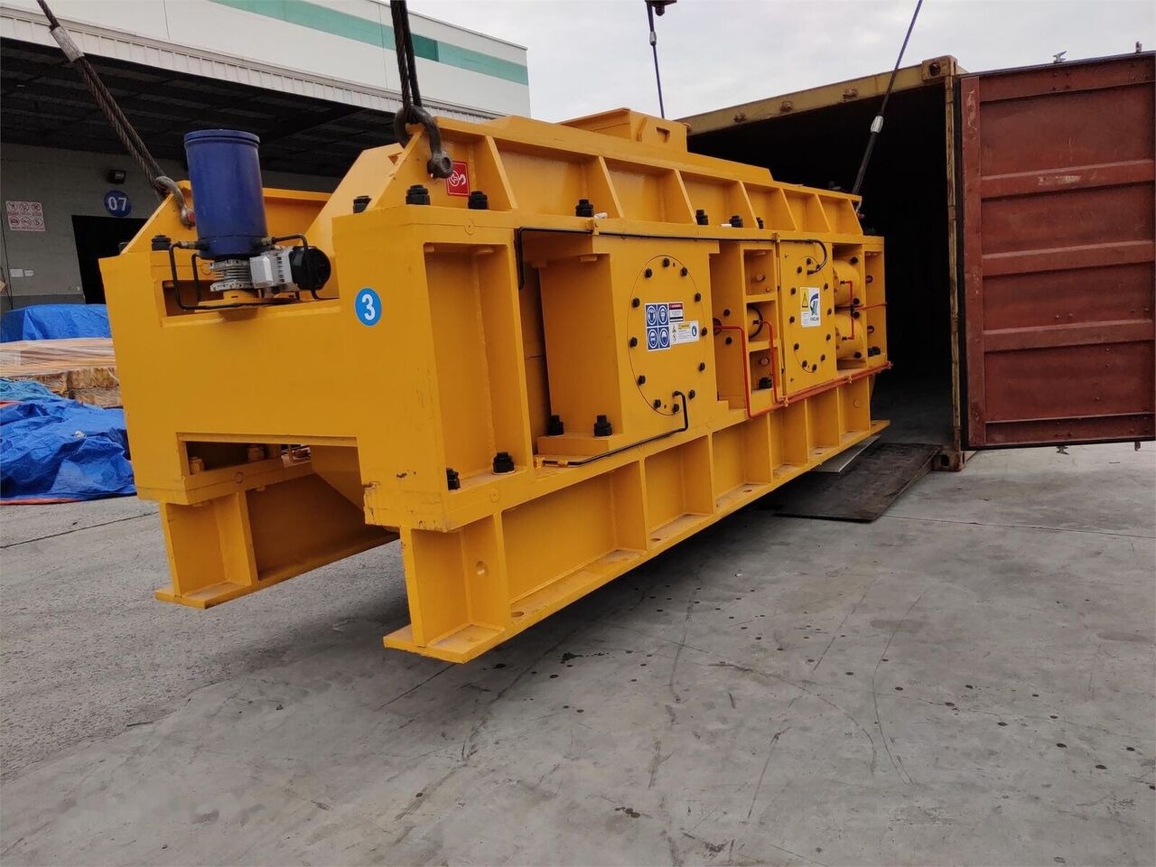 Kinglink KL2PGS1500 hydraulic roller crusher for sand making - Drticí zařízení: obrázek 4 Kinglink KL2PGS1500 hydraulic roller crusher for sand making - Drticí zařízení: obrázek 4