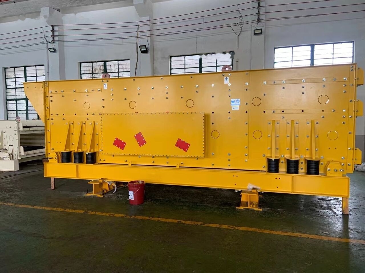 Kinglink KTH Horizontal Vibrating Screen | Triple Shafts - Třídič: obrázek 3 Kinglink KTH Horizontal Vibrating Screen | Triple Shafts - Třídič: obrázek 3