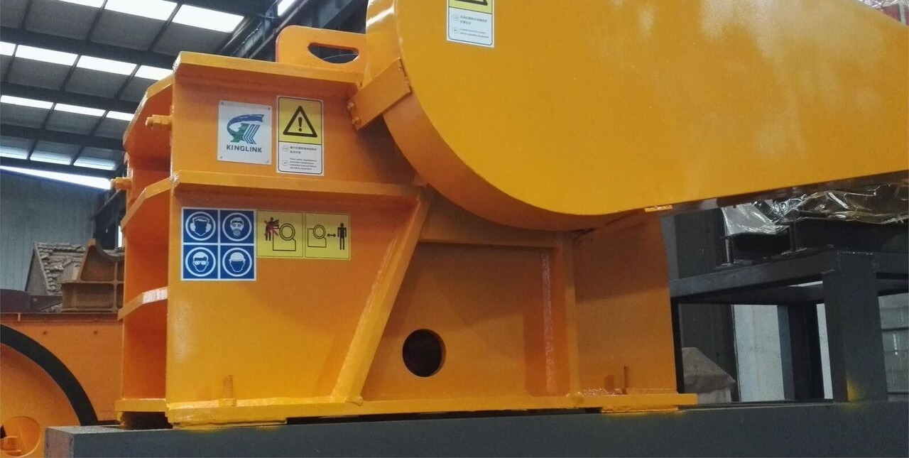 Kinglink PE250x400 Diesel Engine Skid Frame Jaw Crusher 10x16 - Čelisťový drtič: obrázek 4 Kinglink PE250x400 Diesel Engine Skid Frame Jaw Crusher 10x16 - Čelisťový drtič: obrázek 4