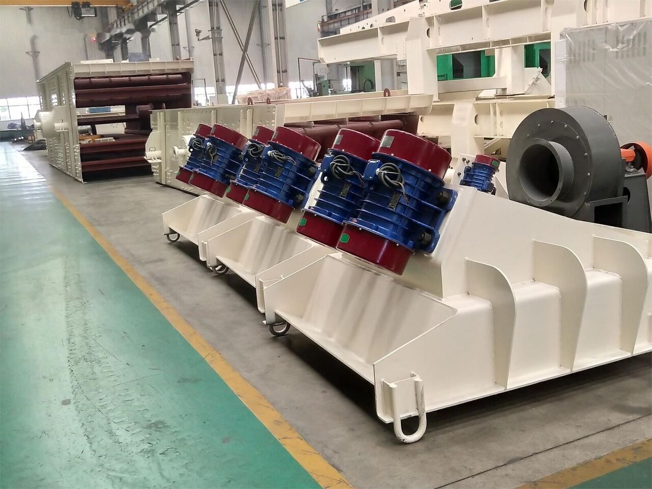 Kinglink Transit Hopper Pan Vibrating feeder GZG1012 - Důlní stroj: obrázek 3 Kinglink Transit Hopper Pan Vibrating feeder GZG1012 - Důlní stroj: obrázek 3