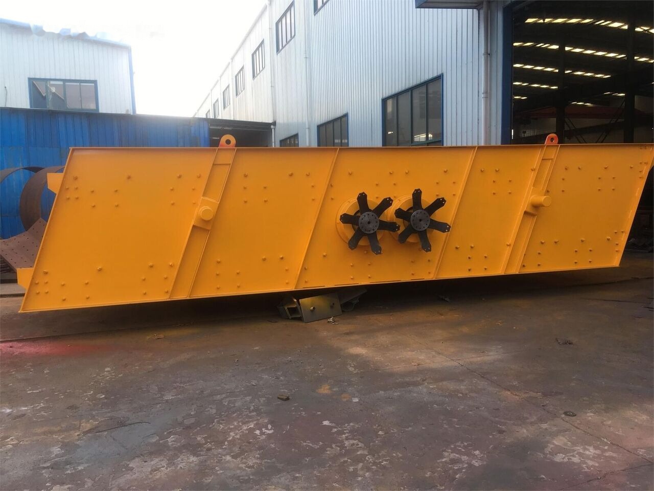 Kinglink Twin Shaft Vibrating Screen 2YK3070 | Soda Ash - Třídič: obrázek 1 Kinglink Twin Shaft Vibrating Screen 2YK3070 | Soda Ash - Třídič: obrázek 1