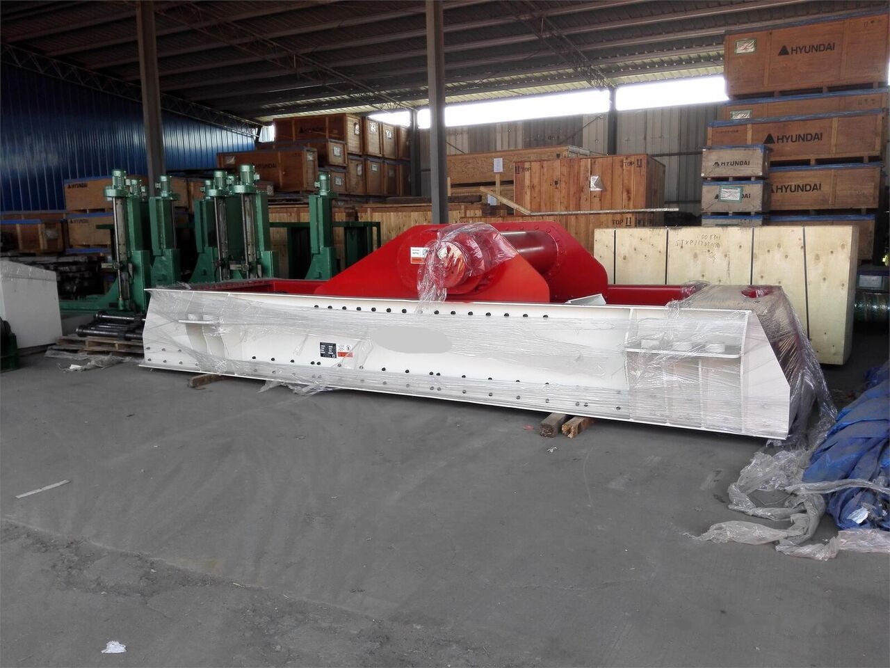 Kinglink ZSW600X130 OEM manufacturing Gator type Vibrating Grizzly Feeder - Třídič: obrázek 2 Kinglink ZSW600X130 OEM manufacturing Gator type Vibrating Grizzly Feeder - Třídič: obrázek 2
