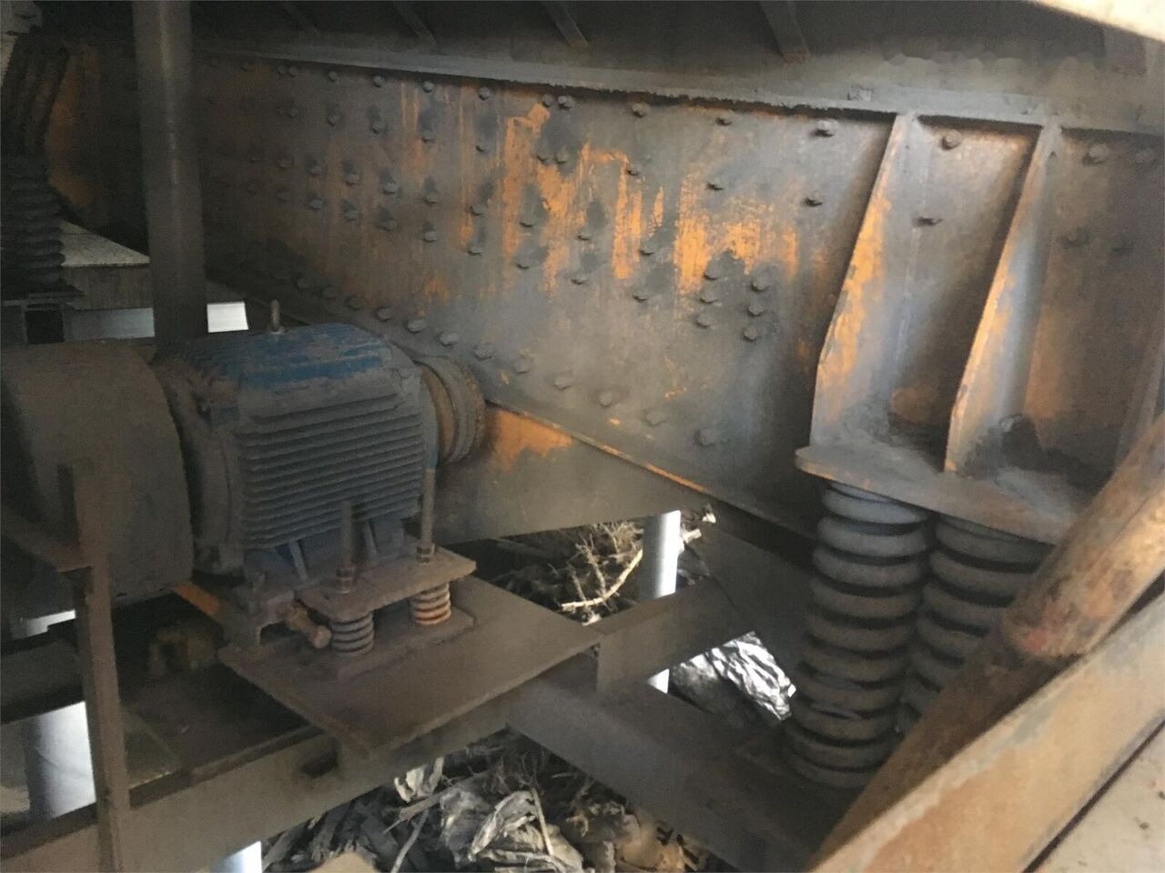 Kinglink ZSW600x150 Vibriting Feeder For Sale - Důlní stroj: obrázek 4 Kinglink ZSW600x150 Vibriting Feeder For Sale - Důlní stroj: obrázek 4