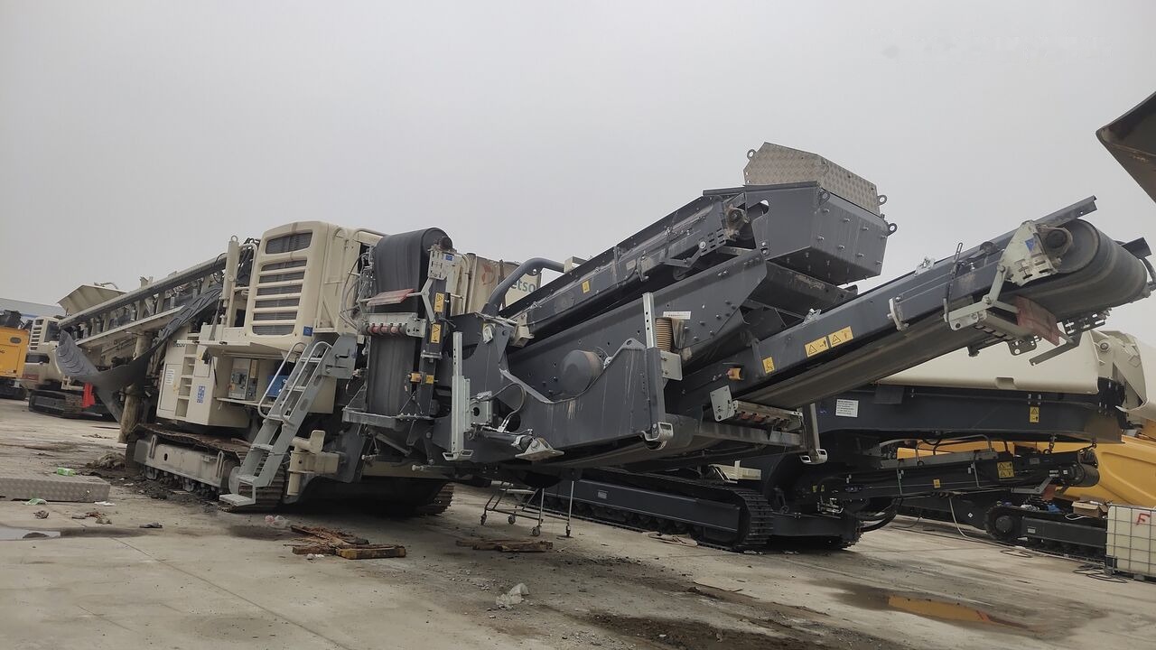 Metso Lokotrack LT200HPS MOBILE CONE CRUSHER WITH SCREEN - Mobilní drtič: obrázek 1 Metso Lokotrack LT200HPS MOBILE CONE CRUSHER WITH SCREEN - Mobilní drtič: obrázek 1
