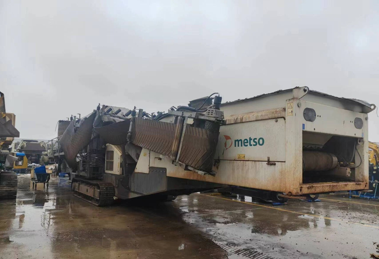 Metso Lokotrack ST4.8 Crawler Screen - Třídič: obrázek 1 Metso Lokotrack ST4.8 Crawler Screen - Třídič: obrázek 1