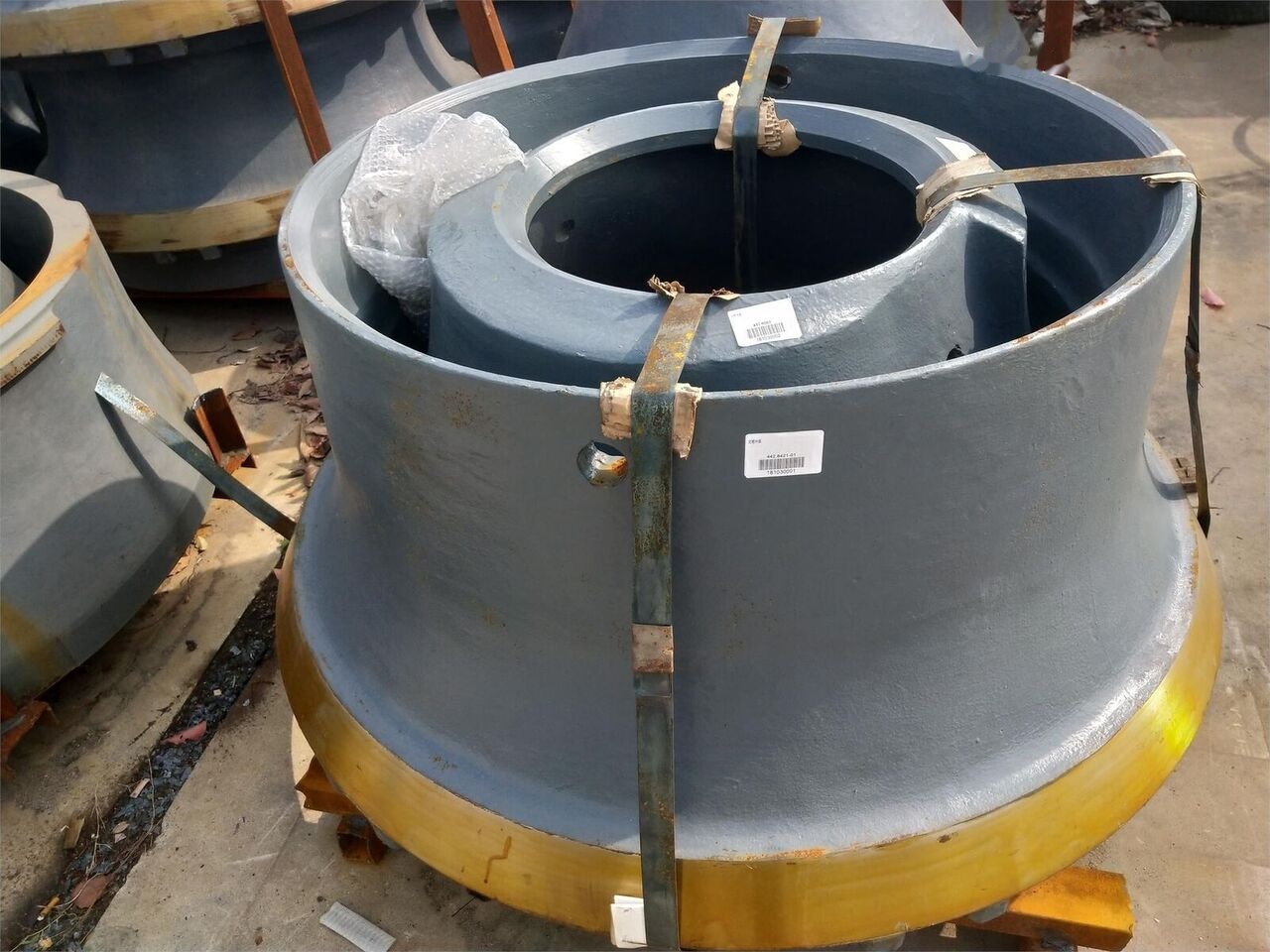 BOWL/CONCAVE/MANTLE/SPARE PARTS KINGLINK for Sandvik crushing plant - Náhradní díly: obrázek 4 BOWL/CONCAVE/MANTLE/SPARE PARTS KINGLINK for Sandvik crushing plant - Náhradní díly: obrázek 4