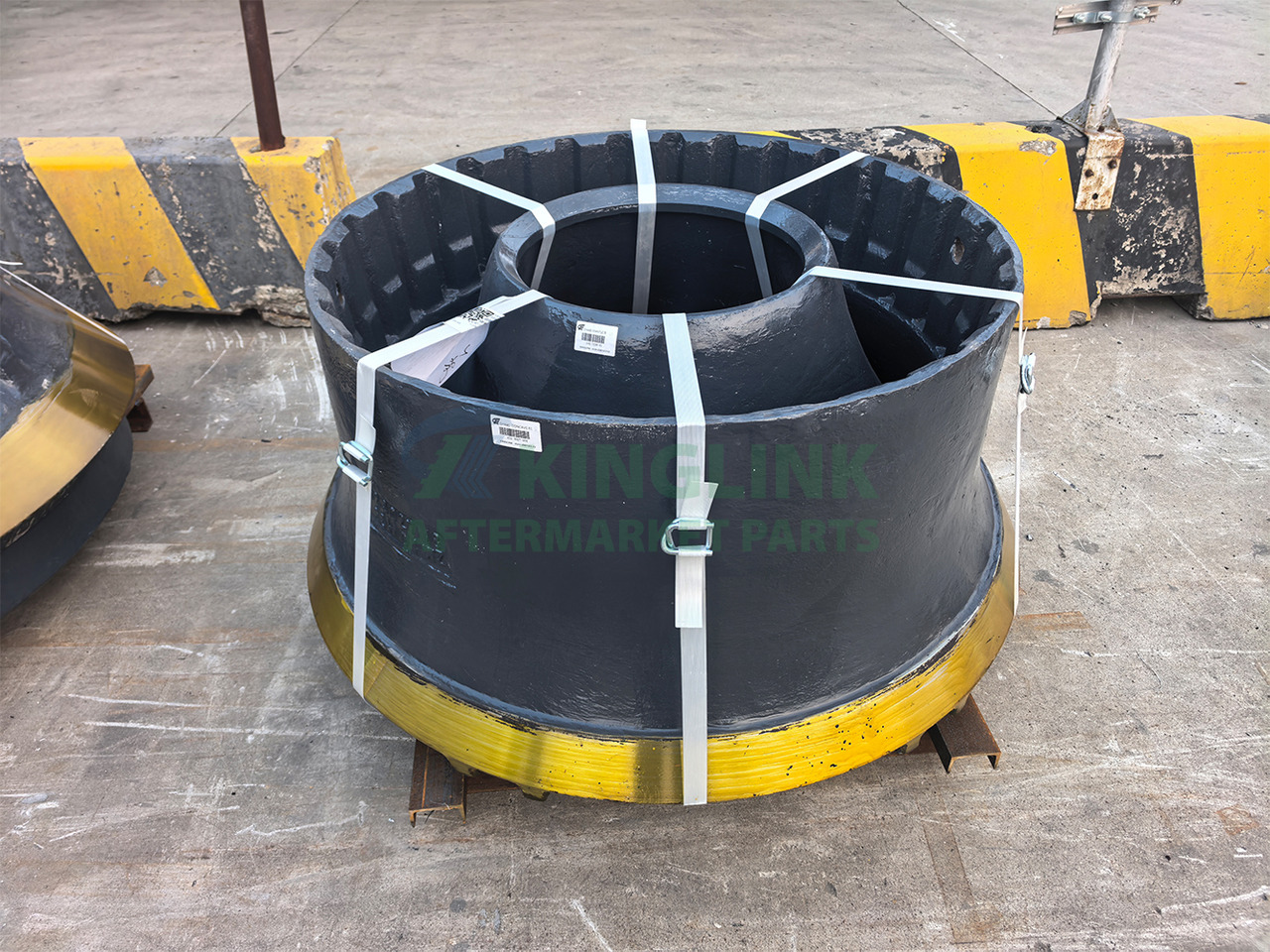 KINGLINK High Manganese Steel Mantle B 442.7230 and Concave EC 452.3027-001 For CH440 Cone Crusher - Náhradní díly pro Drticí zařízení: obrázek 1 KINGLINK High Manganese Steel Mantle B 442.7230 and Concave EC 452.3027-001 For CH440 Cone Crusher - Náhradní díly pro Drticí zařízení: obrázek 1
