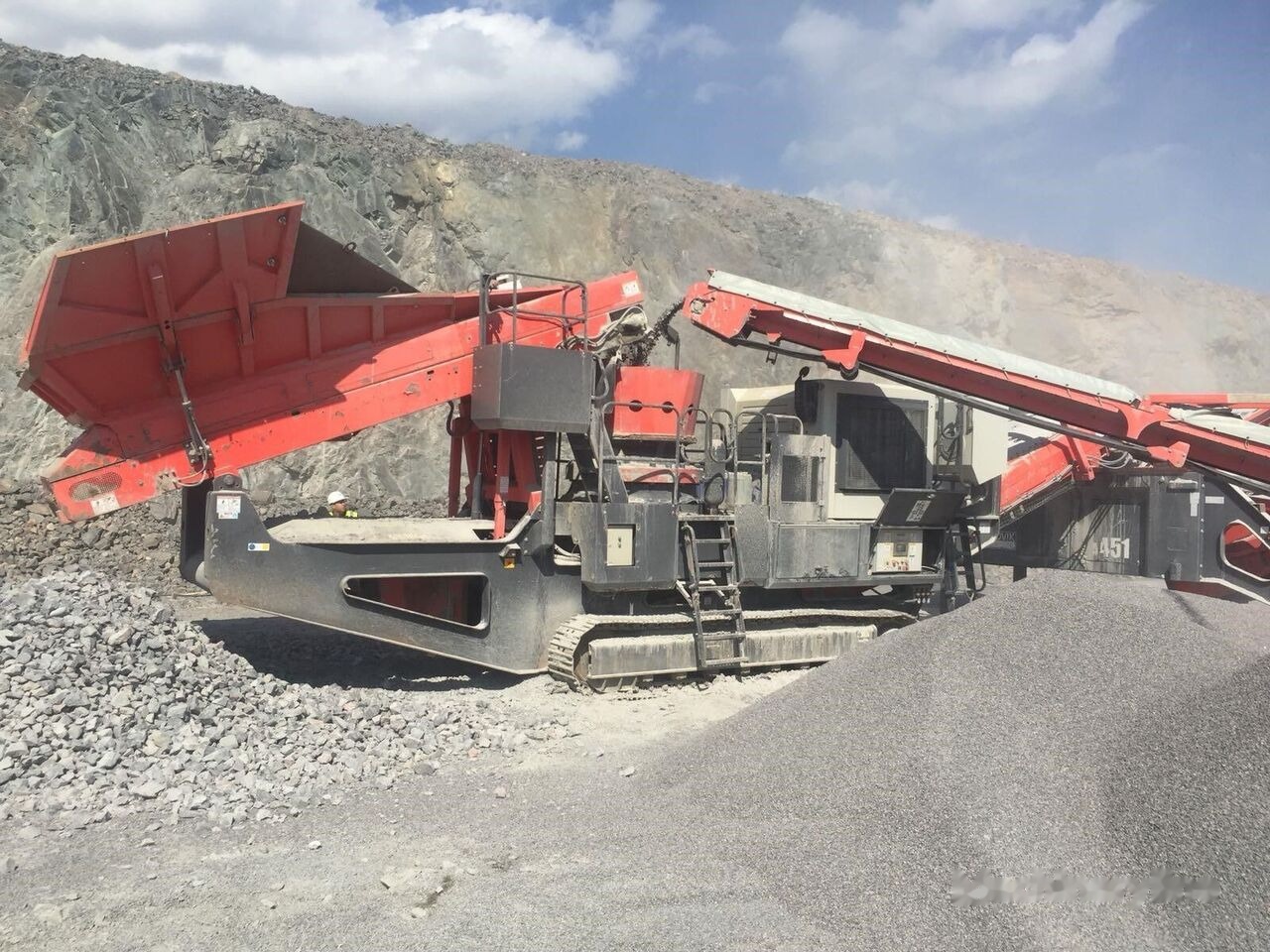 Sandvik QH331 Mobile Crushing Plant - Mobilní drtič: obrázek 1 Sandvik QH331 Mobile Crushing Plant - Mobilní drtič: obrázek 1