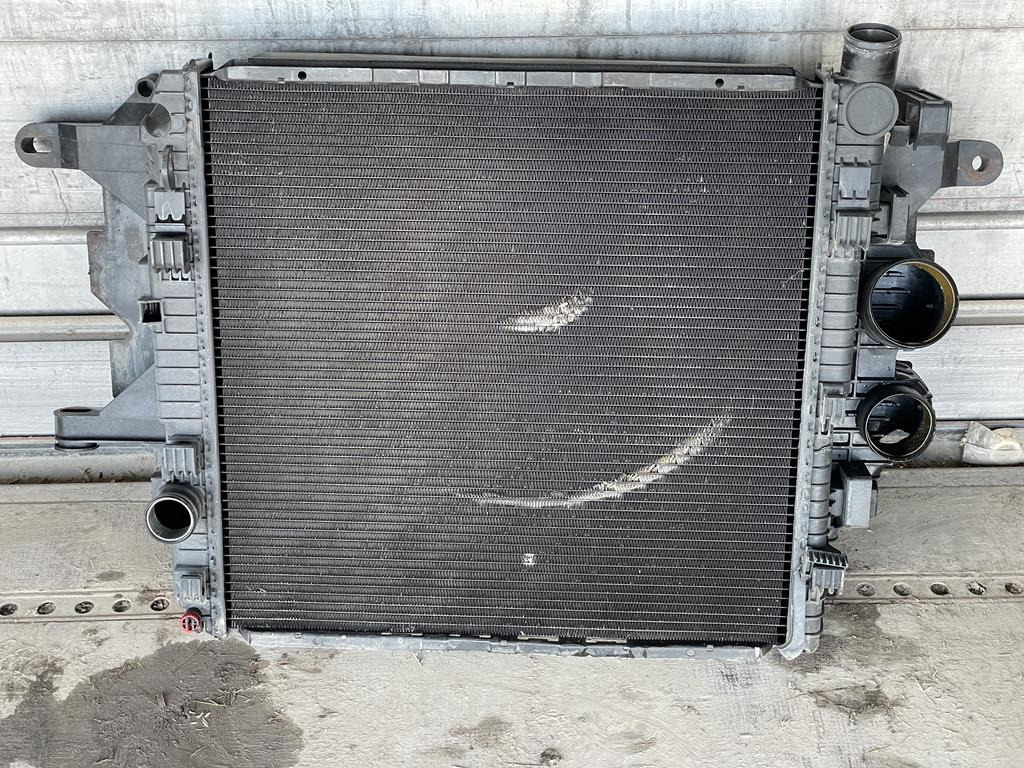 BEHR FOR MERCEDES VARIO - A 668 500 03 00 - Chladič pro Nákladní auto: obrázek 2 BEHR FOR MERCEDES VARIO - A 668 500 03 00 - Chladič pro Nákladní auto: obrázek 2