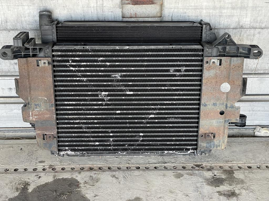 BEHR FOR MERCEDES VARIO - A 668 500 03 00 - Chladič pro Nákladní auto: obrázek 1 BEHR FOR MERCEDES VARIO - A 668 500 03 00 - Chladič pro Nákladní auto: obrázek 1