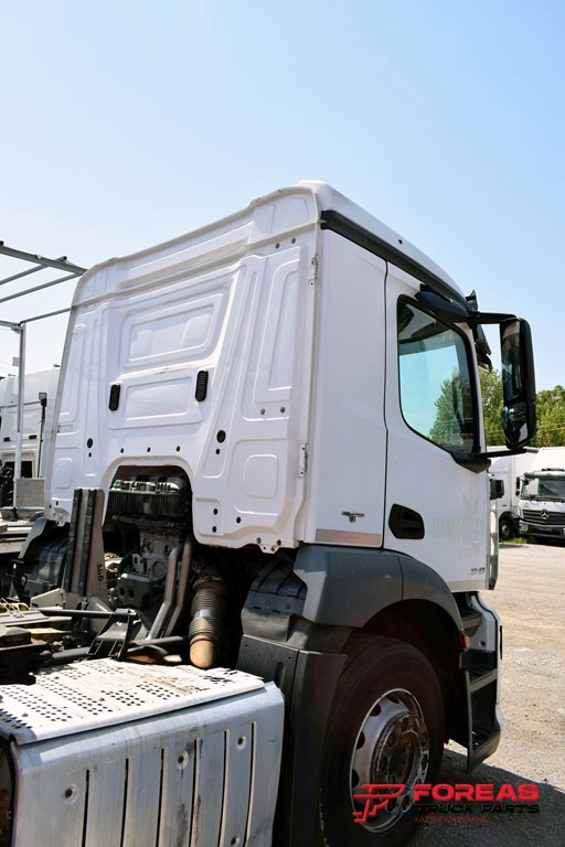 MERCEDES ANTOS 1840 - Kabina: obrázek 4 MERCEDES ANTOS 1840 - Kabina: obrázek 4