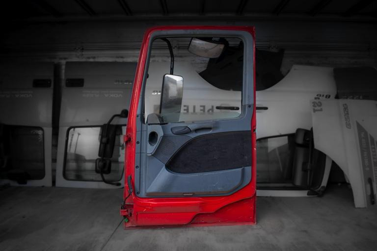 MERCEDES-BENZ ACTROS MEGA SPACE MP II - RIGHT - Dveře a díly pro Nákladní auto: obrázek 2 MERCEDES-BENZ ACTROS MEGA SPACE MP II - RIGHT - Dveře a díly pro Nákladní auto: obrázek 2