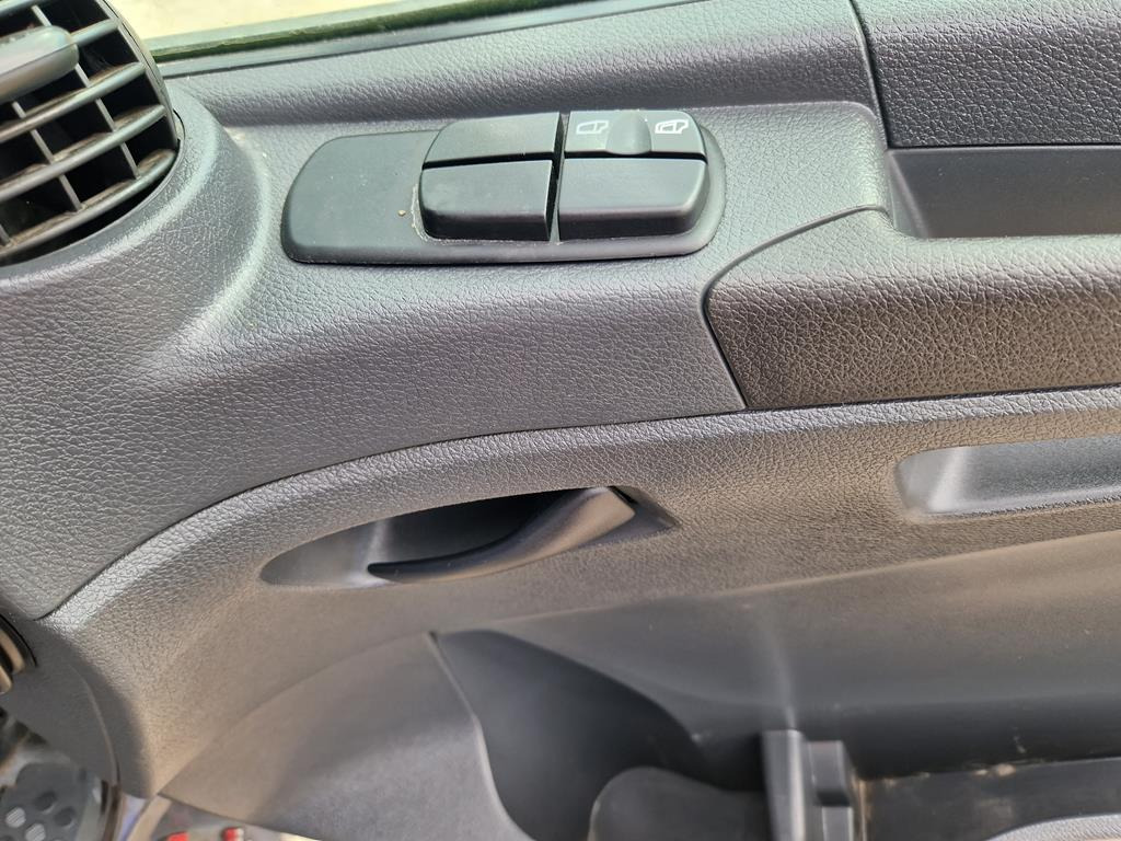 Plachtový nákladní auto MERCEDES-BENZ ATEGO 1218: obrázek 29 Plachtový nákladní auto MERCEDES-BENZ ATEGO 1218: obrázek 29