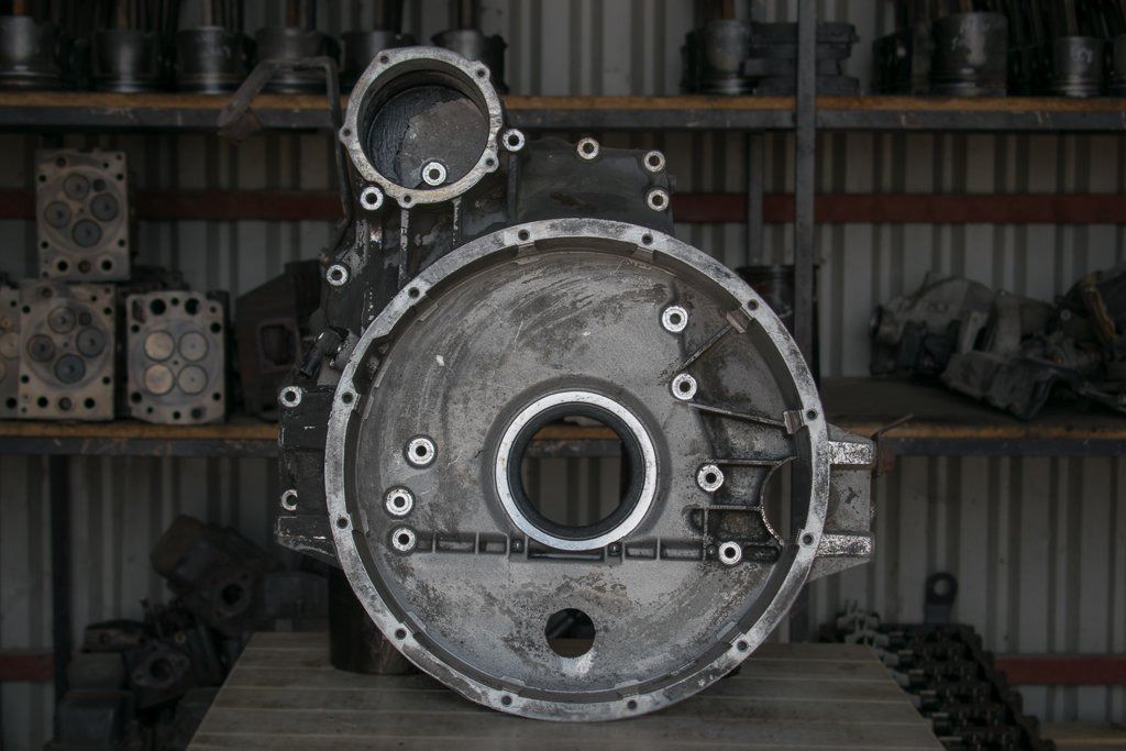 MERCEDES-BENZ ATEGO OM 906 WITH HOLE FOR MOVEMENT - Setrvačník pro Nákladní auto: obrázek 1 MERCEDES-BENZ ATEGO OM 906 WITH HOLE FOR MOVEMENT - Setrvačník pro Nákladní auto: obrázek 1