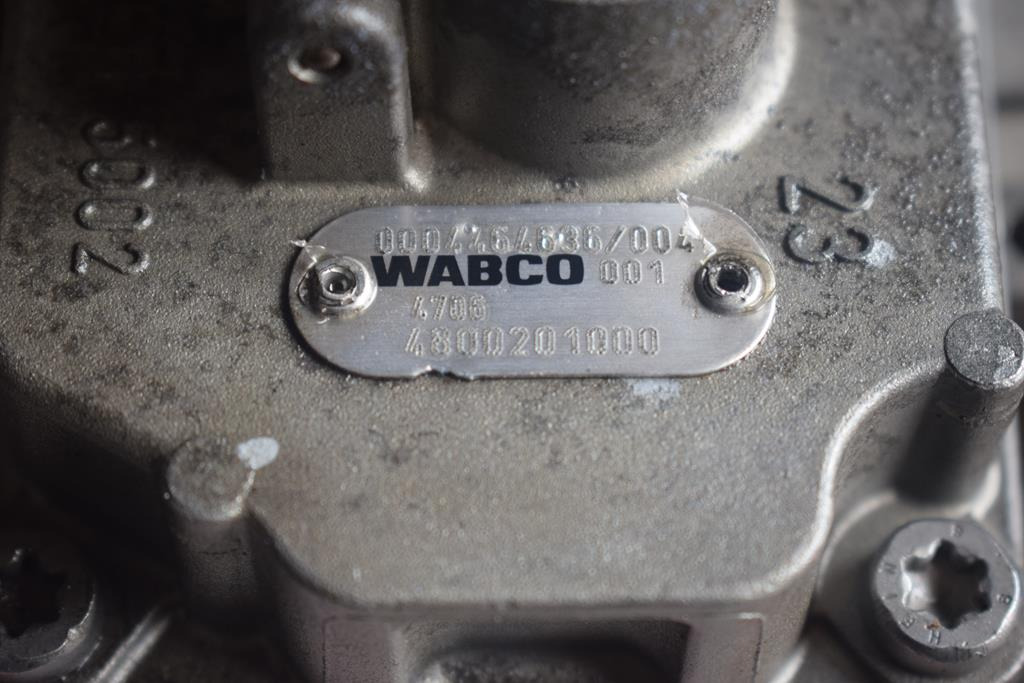MERCEDES-BENZ BRAKE VALVE - 000 446 4636 - Brzdový ventil pro Nákladní auto: obrázek 4 MERCEDES-BENZ BRAKE VALVE - 000 446 4636 - Brzdový ventil pro Nákladní auto: obrázek 4