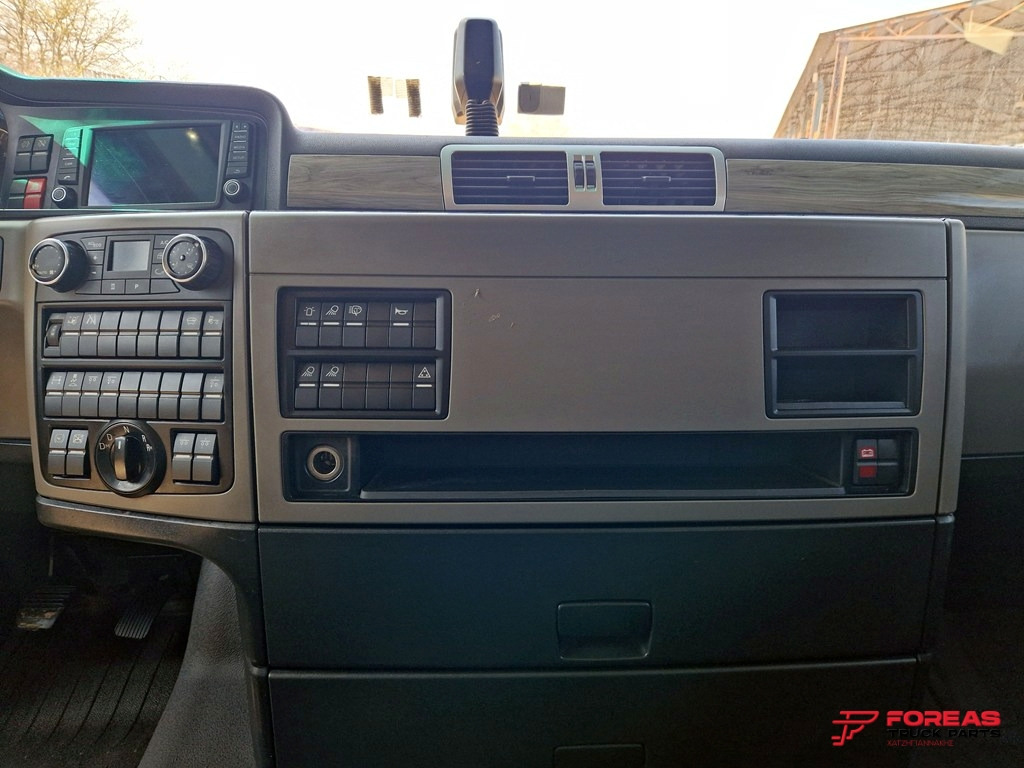 MAN TGX 26.500 6X2 EURO 6C – FOR SPARE PARTS leasing MAN TGX 26.500 6X2 EURO 6C – FOR SPARE PARTS: obrázek 25