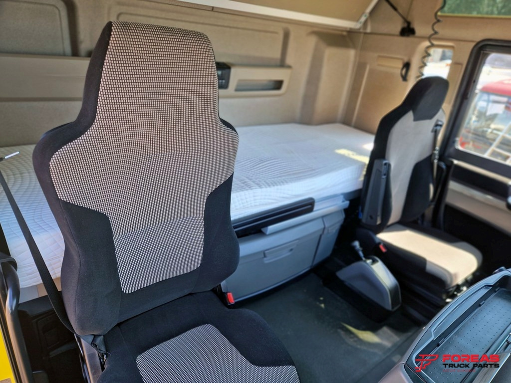 MAN TGX 26.500 6X2 EURO 6C – FOR SPARE PARTS leasing MAN TGX 26.500 6X2 EURO 6C – FOR SPARE PARTS: obrázek 34