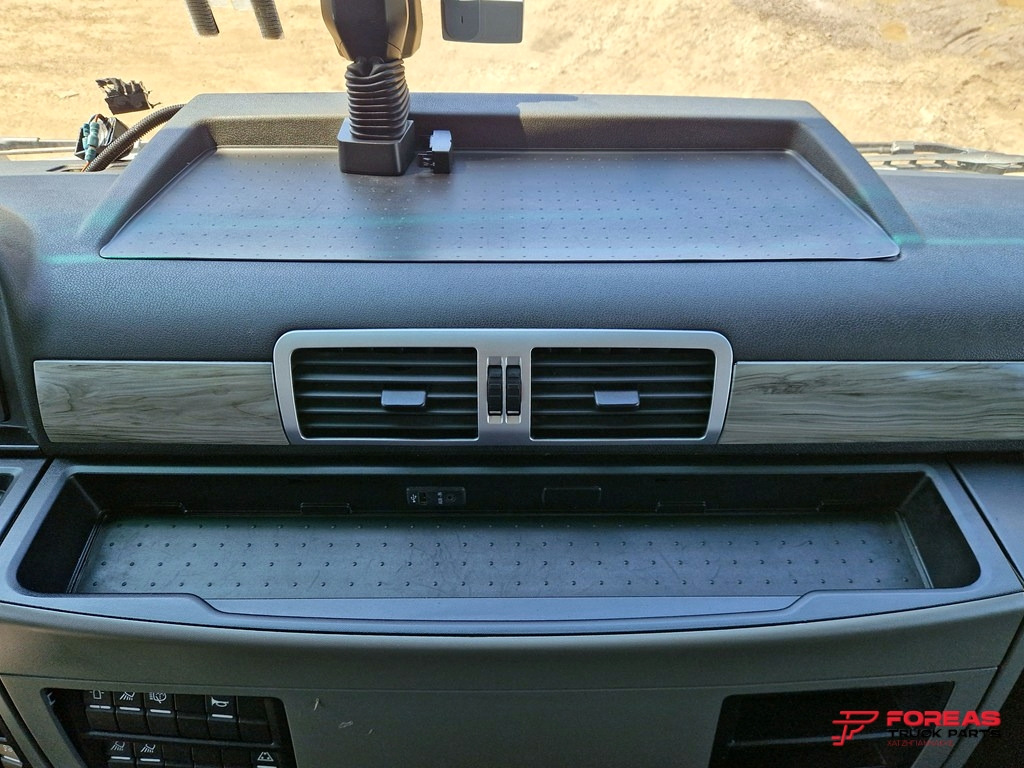 MAN TGX 26.500 6X2 EURO 6C – FOR SPARE PARTS leasing MAN TGX 26.500 6X2 EURO 6C – FOR SPARE PARTS: obrázek 26