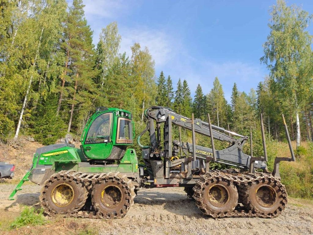 John Deere 1010 G - Vyvážecí souprava: obrázek 2 John Deere 1010 G - Vyvážecí souprava: obrázek 2