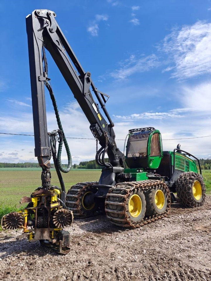 Harvestor John Deere 1270 G: obrázek 1