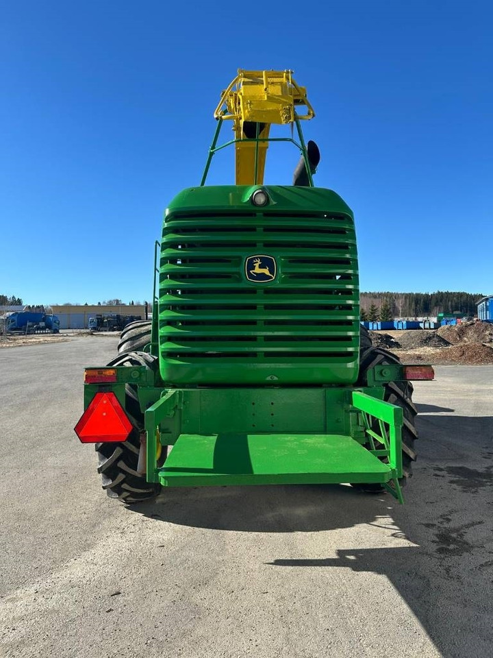 John Deere 7200 - Sklízecí řezačka: obrázek 4 John Deere 7200 - Sklízecí řezačka: obrázek 4