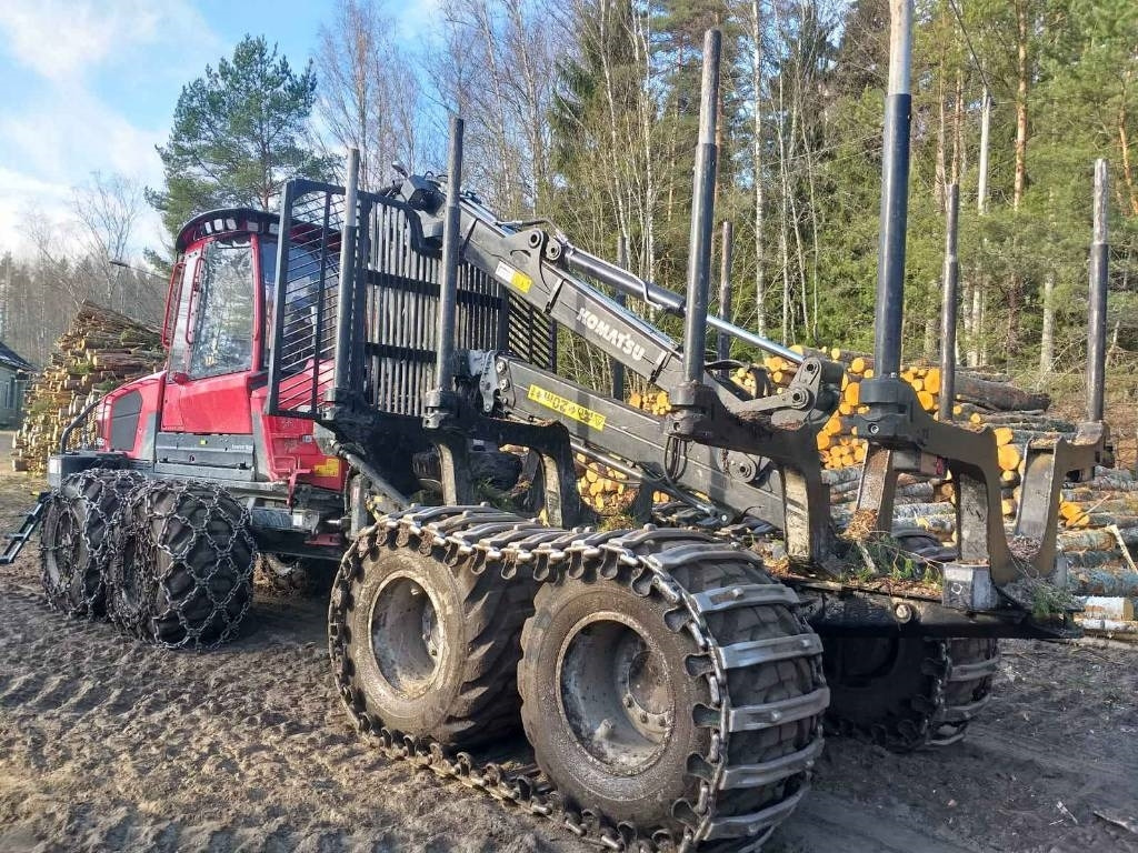 Komatsu 855 - Vyvážecí souprava: obrázek 3 Komatsu 855 - Vyvážecí souprava: obrázek 3