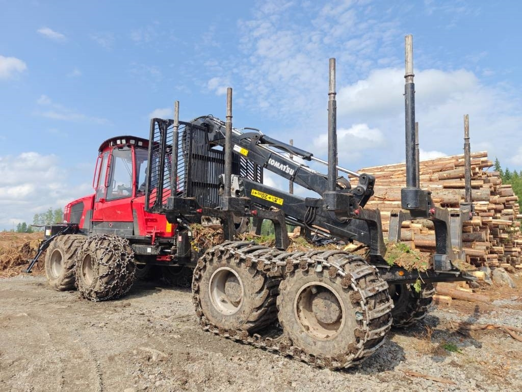 Komatsu 875 - Vyvážecí souprava: obrázek 3 Komatsu 875 - Vyvážecí souprava: obrázek 3